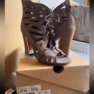 Taupe summer heel